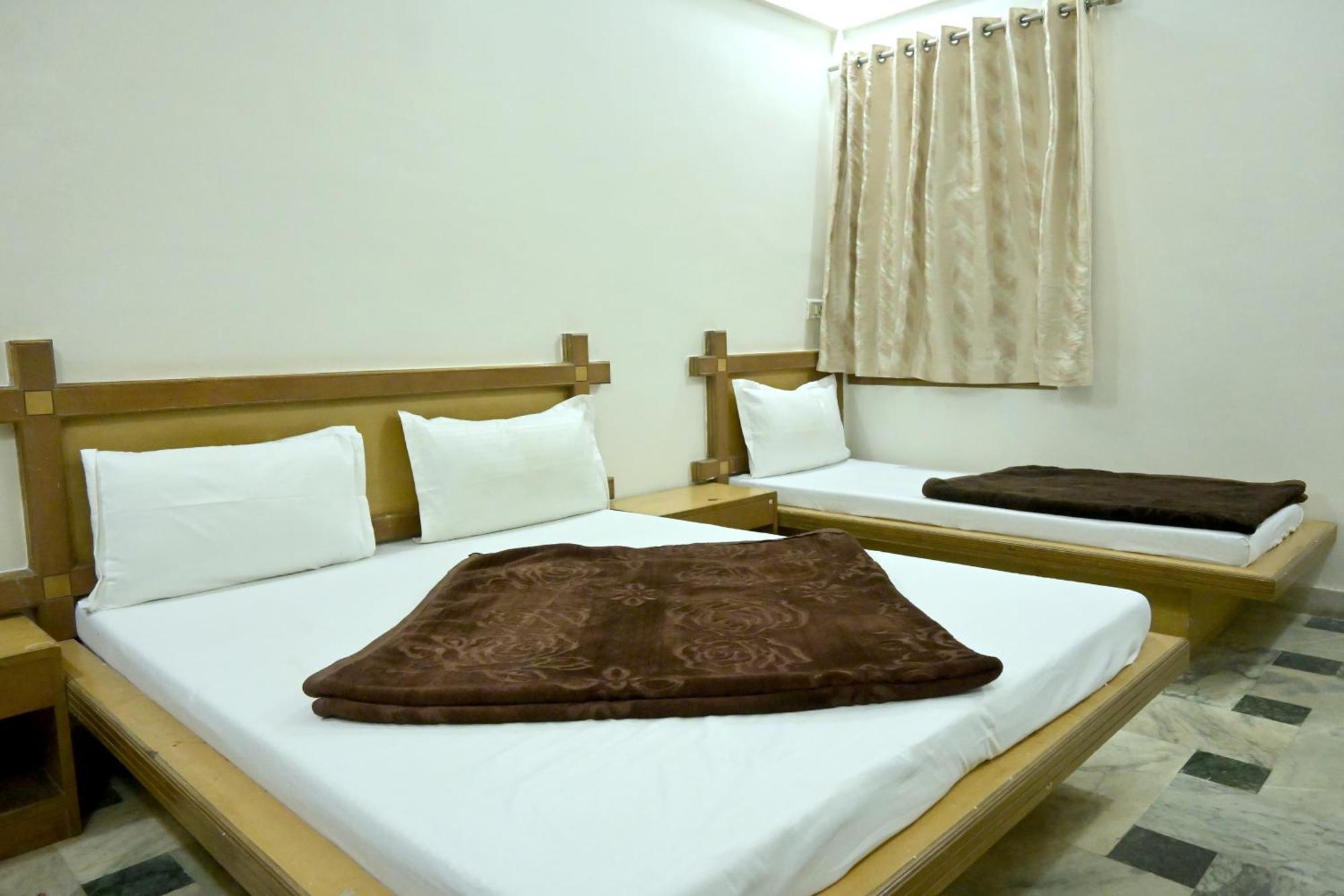 Hotel Roshan Palace Ambaji Buitenkant foto